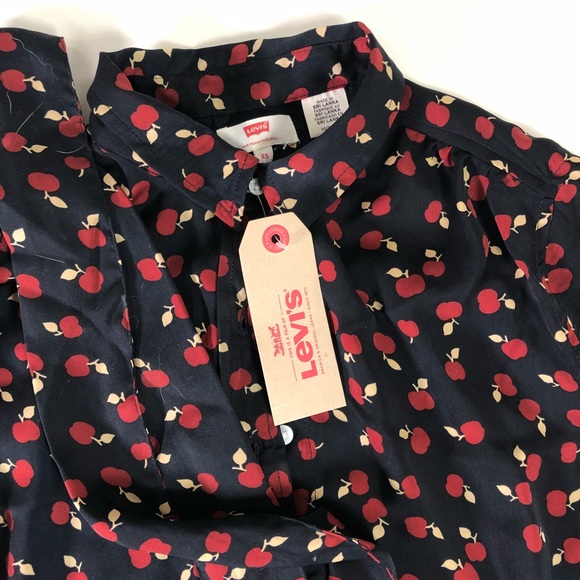 apple print shirt